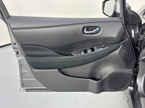 Used 2025 Nissan Leaf SV Plus image 36