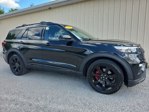 Used 2020 Ford Explorer ST w/ ST High-Performance Pack AWD/4WD image 2