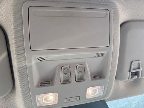 Used 2020 Ford Escape SE FWD image 8