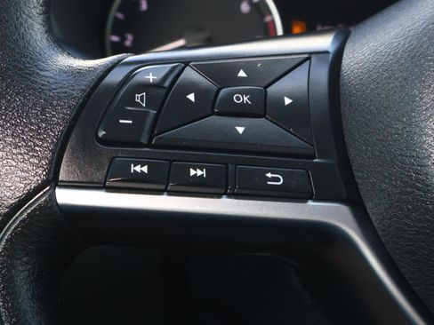 Used 2025 Nissan Sentra SV image 22