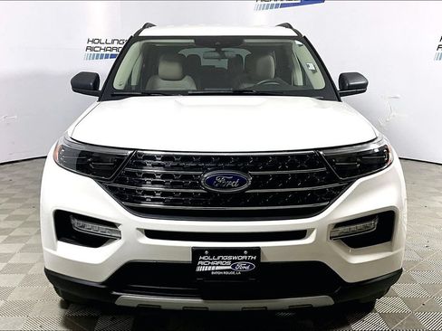 Used 2020 Ford Explorer XLT w/ Equipment Group 202A RWD image 2