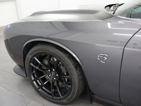 Used 2023 Dodge Challenger SRT Hellcat w/ Driver Convenience Group RWD image 33