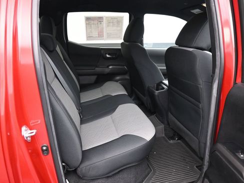 Used 2023 Toyota Tacoma TRD Sport w/ Black Out Package (TMS) image 13