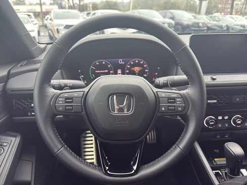 Used 2025 Honda Accord Sport image 14