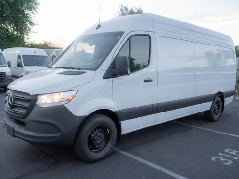 New 2025 Mercedes-Benz Sprinter 2500 image 1