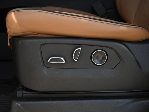 Certified 2025 Cadillac Escalade Premium Luxury w/ LPO, Floor Liner Package AWD/4WD image 16
