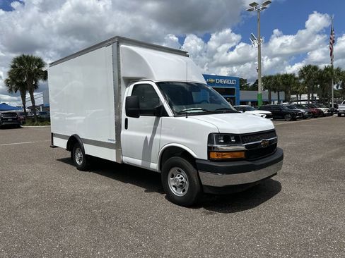 New 2025 Chevrolet Express 3500 Work Van w/ Power Convenience Package image 10