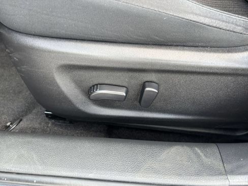 Used 2025 Nissan Altima 2.5 SV FWD image 21