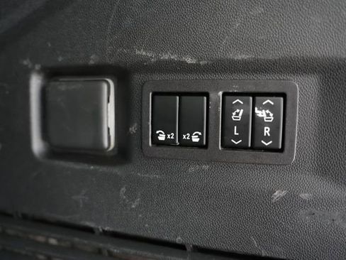 Used 2023 Chevrolet Tahoe RST image 11