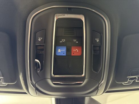 New 2025 Jeep Grand Cherokee L Laredo image 21