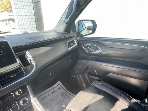 Used 2023 GMC Yukon XL SLT image 23