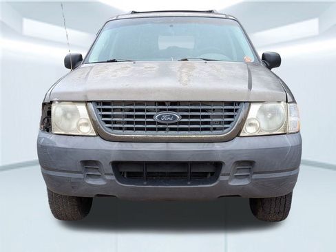 Used 2004 Ford Explorer XLS image 2