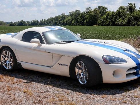 Used 2006 Dodge Viper SRT-10 w/ VOI9 Edition RWD image 2