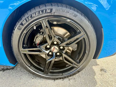 Used 2023 Chevrolet Corvette Stingray Convertible w/ Z51 Performance Package image 11