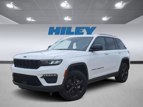 Used 2023 Jeep Grand Cherokee Limited w/ Black Appearance Package RWD image 1