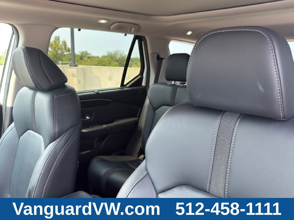 Used 2023 Honda Pilot Touring image 14