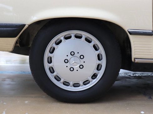 Used 1987 Mercedes-Benz 560 SL image 12