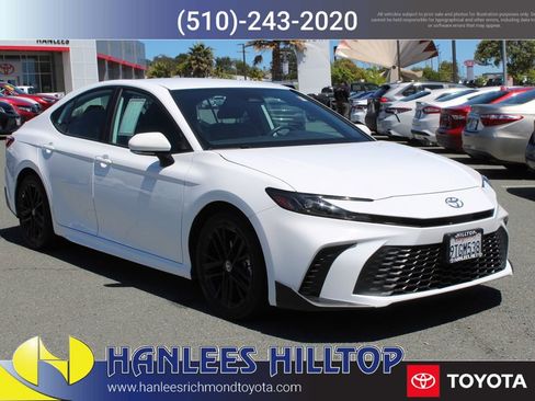 Certified 2025 Toyota Camry SE w/ Convenience Package image 5