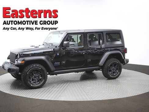 Used 2023 Jeep Wrangler Unlimited w/ Dual Top Group image 63