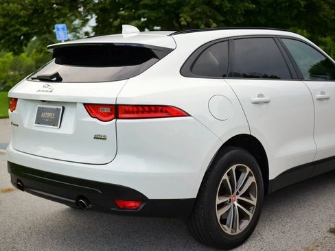Used 2018 Jaguar F-PACE Premium AWD/4WD image 39