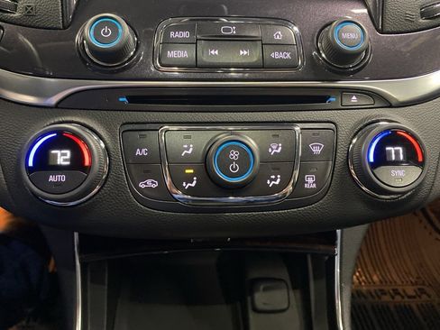 Used 2014 Chevrolet Impala LT image 24