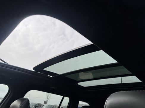 Certified 2023 Jeep Grand Cherokee Overland image 28