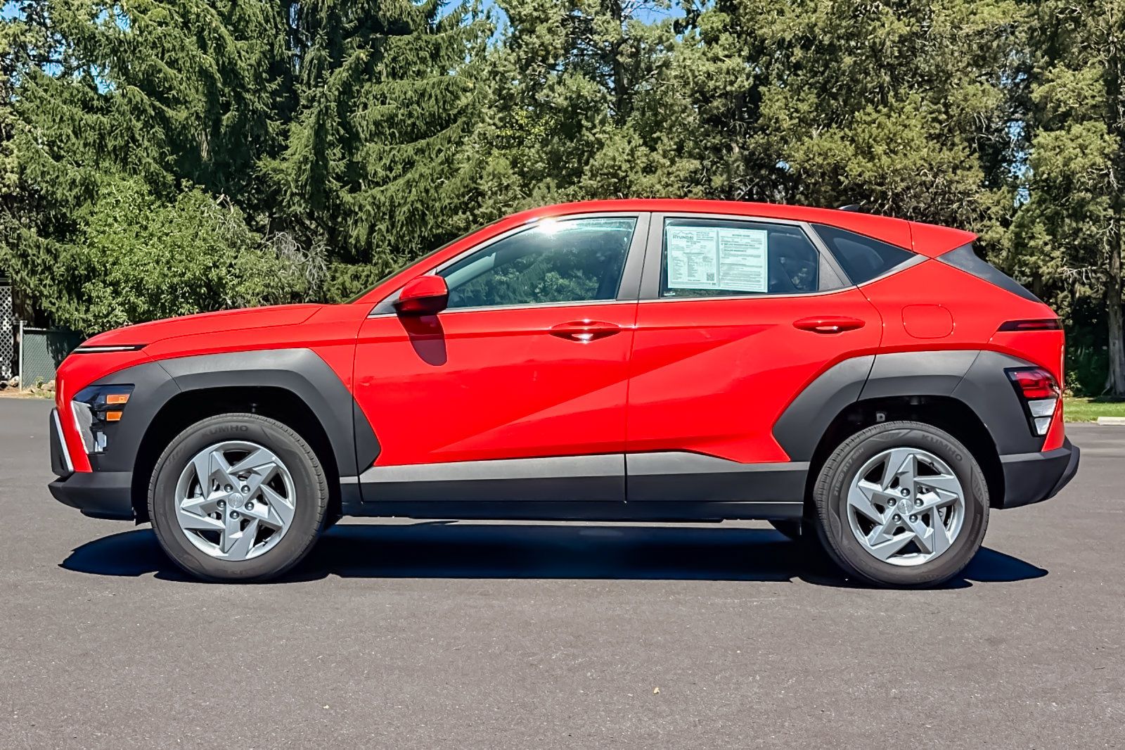 Used 2026 Hyundai Kona SE AWD/4WD image 8