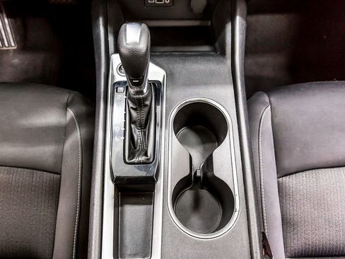 Used 2022 Nissan Altima 2.5 SV image 23