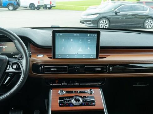 Used 2022 Lincoln Aviator Reserve w/ Elements Package Plus AWD/4WD image 35