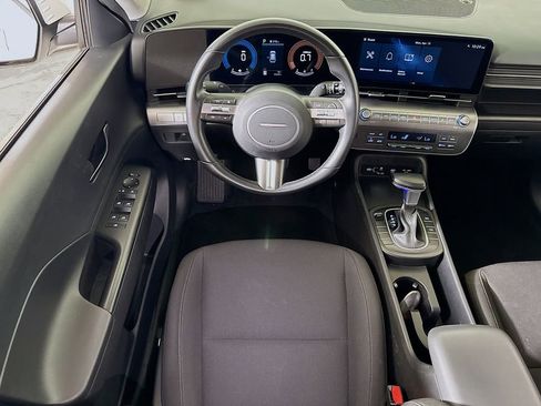 Used 2025 Hyundai Kona SEL image 18