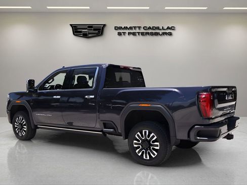 Used 2024 GMC Sierra 2500 Denali Ultimate w/ Max Trailering Package AWD/4WD image 3
