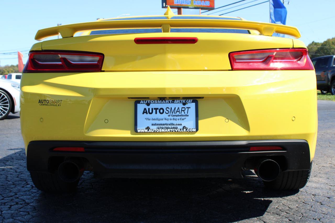 Used 2017 Chevrolet Camaro SS RWD image 5