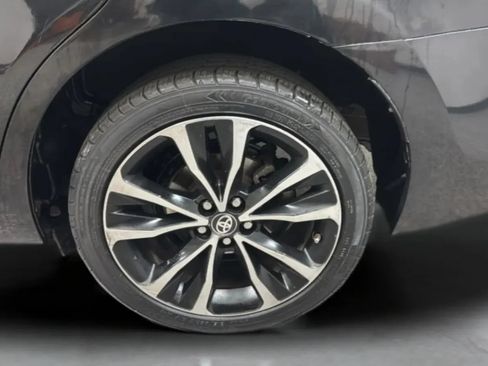 Used 2017 Toyota Corolla SE w/ Carpet Mat Package (TMS) FWD image 35