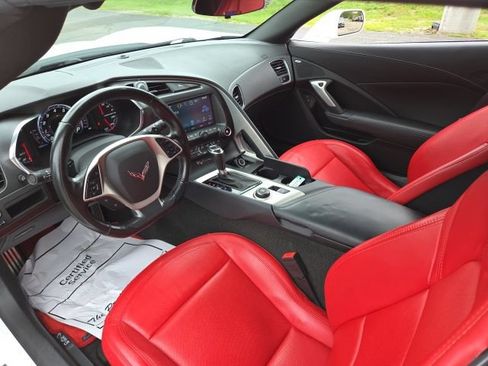 Used 2018 Chevrolet Corvette Stingray Coupe w/ 1LT RWD image 40