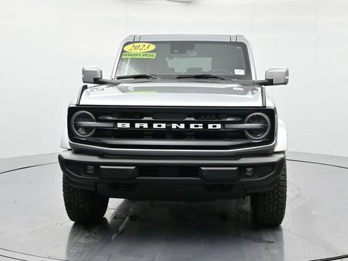 Used 2023 Ford Bronco Outer Banks image 2