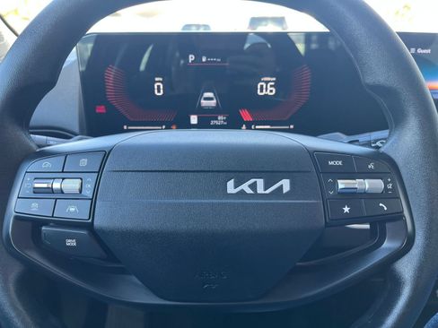 Used 2025 Kia K4 FWD image 24
