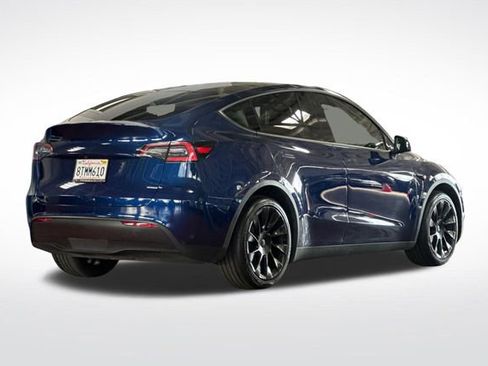 Used 2021 Tesla Model Y Long Range image 5