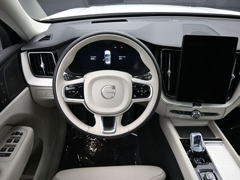 New 2026 Volvo XC60 T8 Ultra w/ Climate Package AWD/4WD image 18