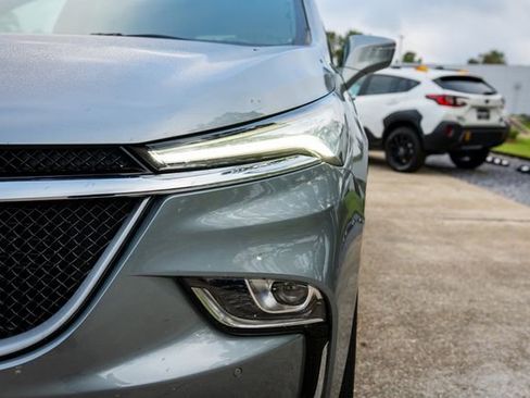 Used 2024 Buick Enclave Essence w/ Sport Touring Edition image 3