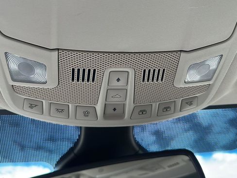 Used 2019 Ford Edge Titanium w/ Equipment Group 301A image 19