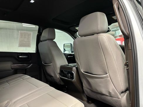 Used 2023 Chevrolet Silverado 3500 LTZ w/ LTZ Convenience Package image 20