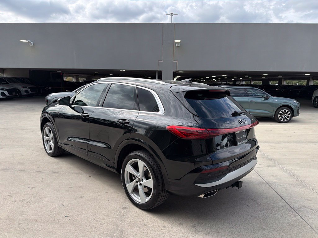 Used 2026 Audi Q5 Premium Plus AWD/4WD image 8