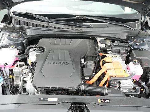Certified 2025 Hyundai Elantra Hybrid FWD image 20