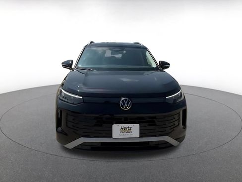 Used 2026 Volkswagen Tiguan SE AWD/4WD image 4