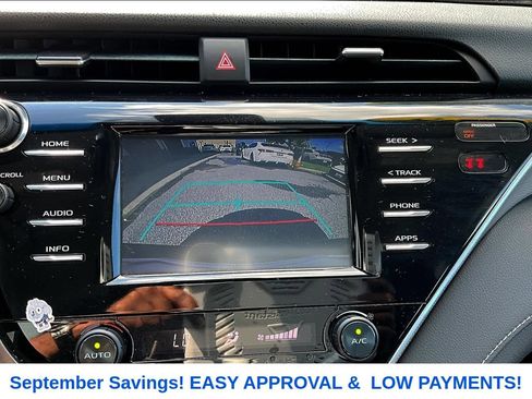 Used 2018 Toyota Camry SE FWD image 11