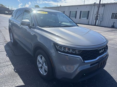 Used 2022 Kia Sorento LX FWD image 3