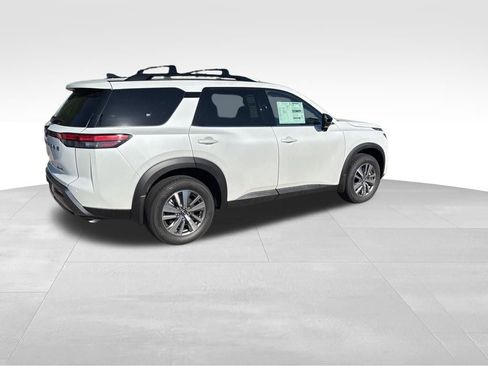 New 2026 Nissan Pathfinder SL AWD/4WD image 4