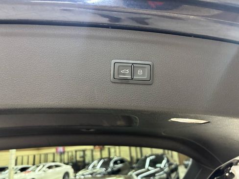 Used 2018 Audi Q5 2.0T Premium Plus w/ Premium Plus Package AWD/4WD image 7