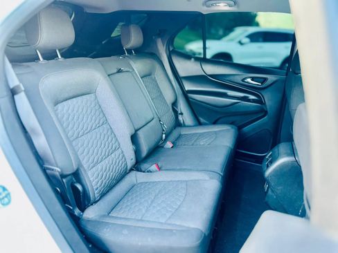 Used 2019 Chevrolet Equinox LT FWD image 12