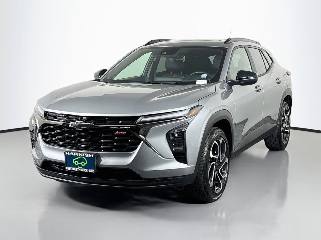 Certified 2026 Chevrolet Trax RS w/ Sunroof Package FWD image 3